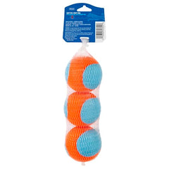 Balles amphibies ChuckIt! flottantes et durables en milieu aquatique.