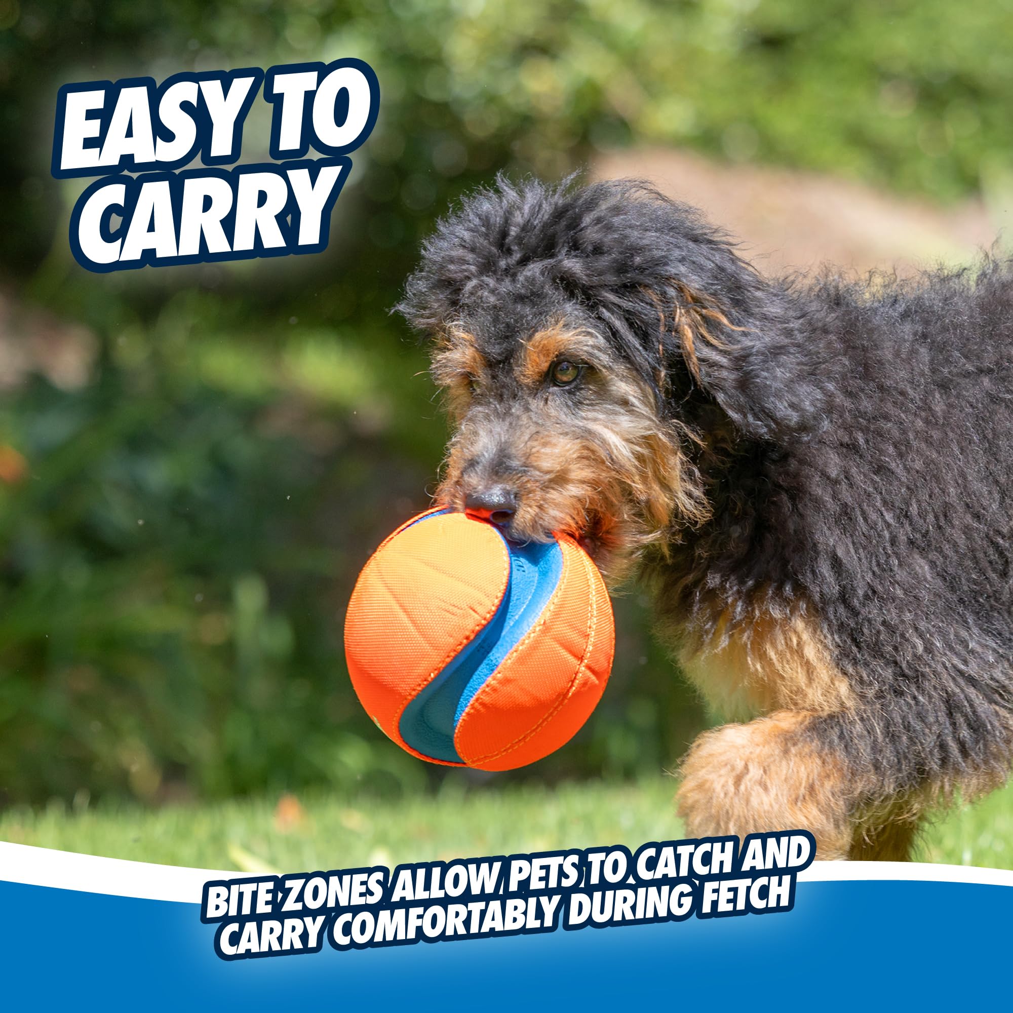 Chuckit! Kick Fetch Ball taille Large adaptée aux grands chiens.