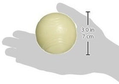 Chuckit Max Glow Ball avec surface texturée pour attraper facilement lors du jeu nocturne.