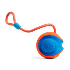 Chuckit! Rope Fetch balle-corde prête pour des jeux de lancer et de ramener en extérieur