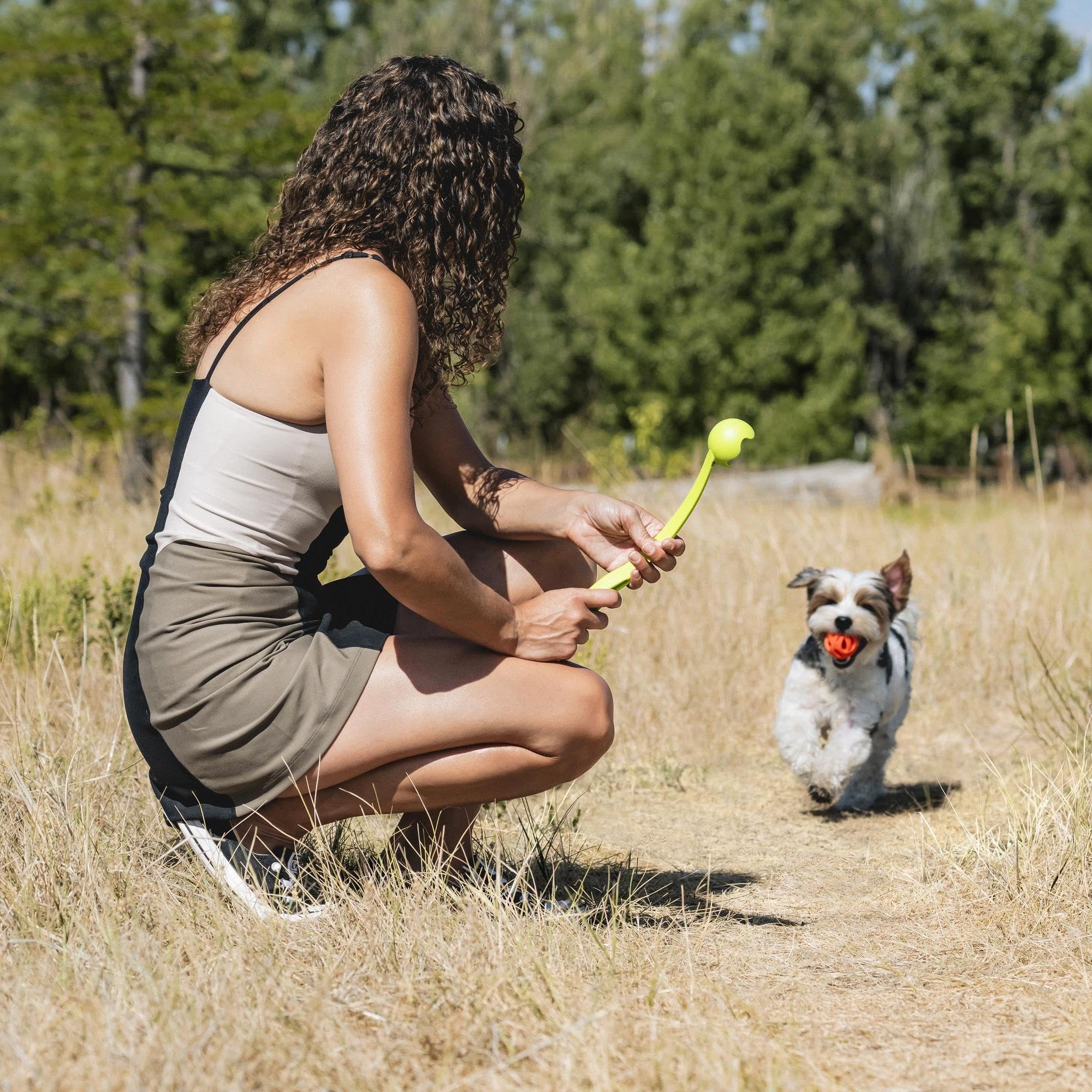 Chuckit! Sport 14S – balle mini 2 pouces jaune flottante pour terre et eau.