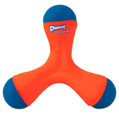 Chuckit Tri-Bumper en action, focus lancer, récupération rapide.