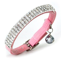 CHUKCHI collier velours rose avec détails diamant pour un look chic
