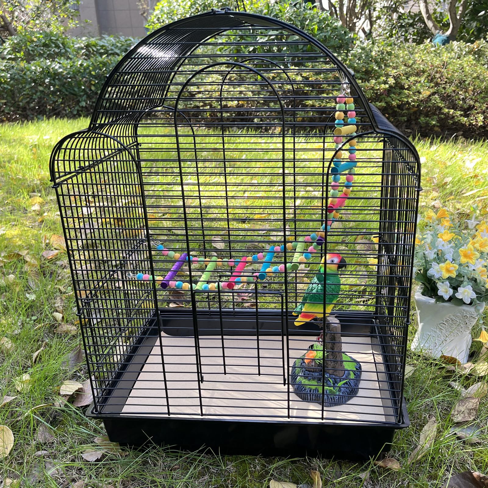 Format 11x17 de Clyairmao, s'adapte à différentes cages d'oiseaux.