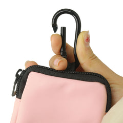 COOWONE utilisation-une-main: manipulation rapide pour récompenser sans interrompre la promenade.