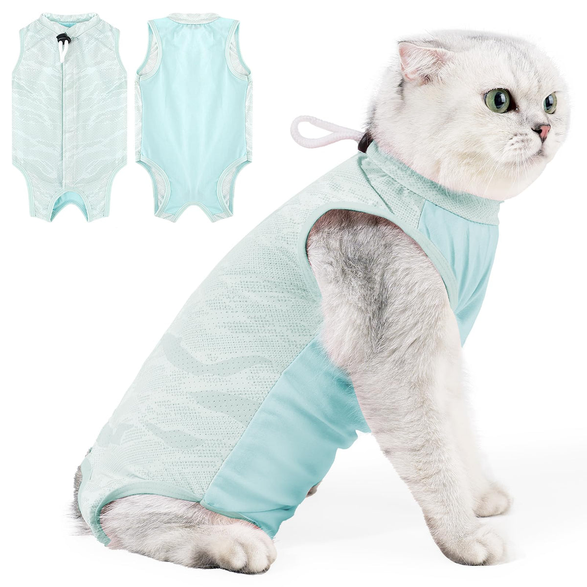 Coppthinktu-suit-retablissement-chat-dos-motif-bicolore offre confort et style pendant la convalescence.