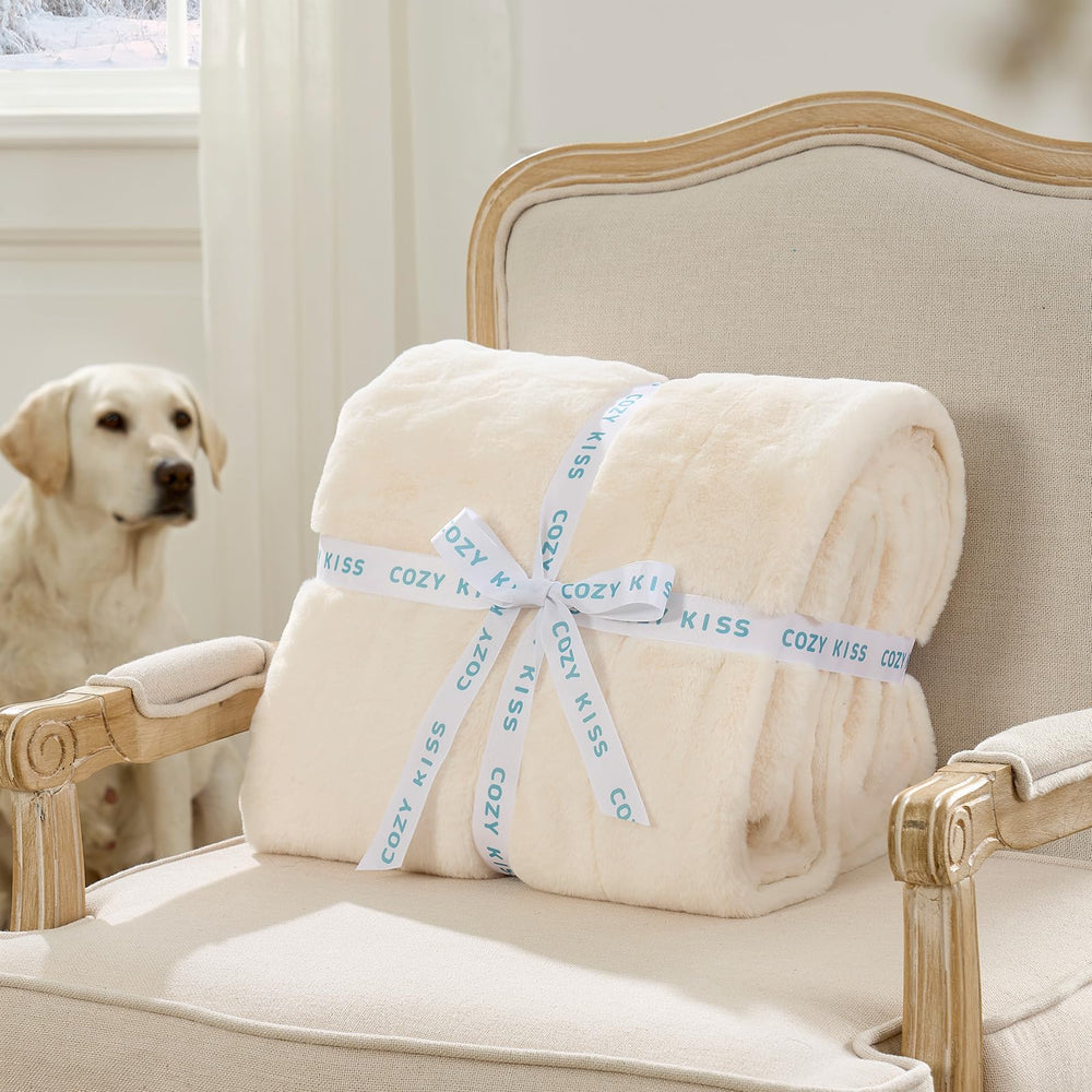 Couverture COZY KISS portable et légère pour les déplacements avec animaux.