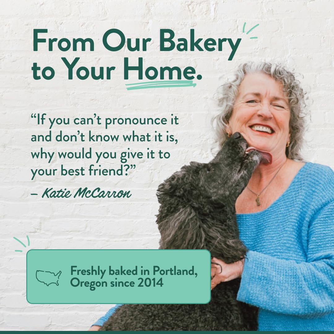 CRAFTED BY HUMANS LOVED BY DOGS biscuits-bacon-pour-chien-taille-moyenne: idéal pour l'entraînement quotidien.