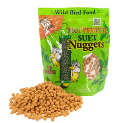 Nuggets poivre chaud C&S dans mangeoire, attire davantage d'oiseaux.