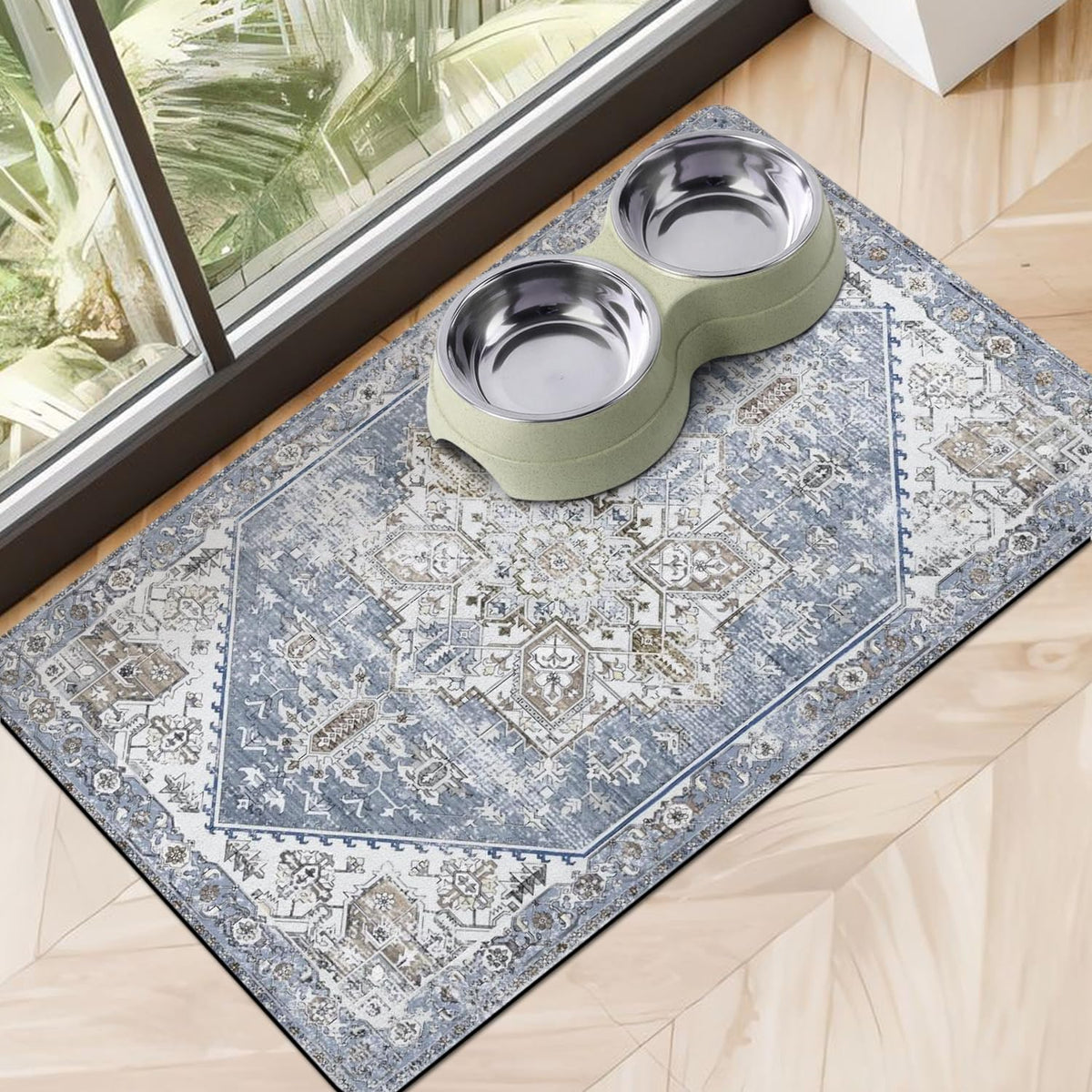 Cuslnox tapis alimentaire absorbant pour chien; absorbe les déversements et garde le sol sec.