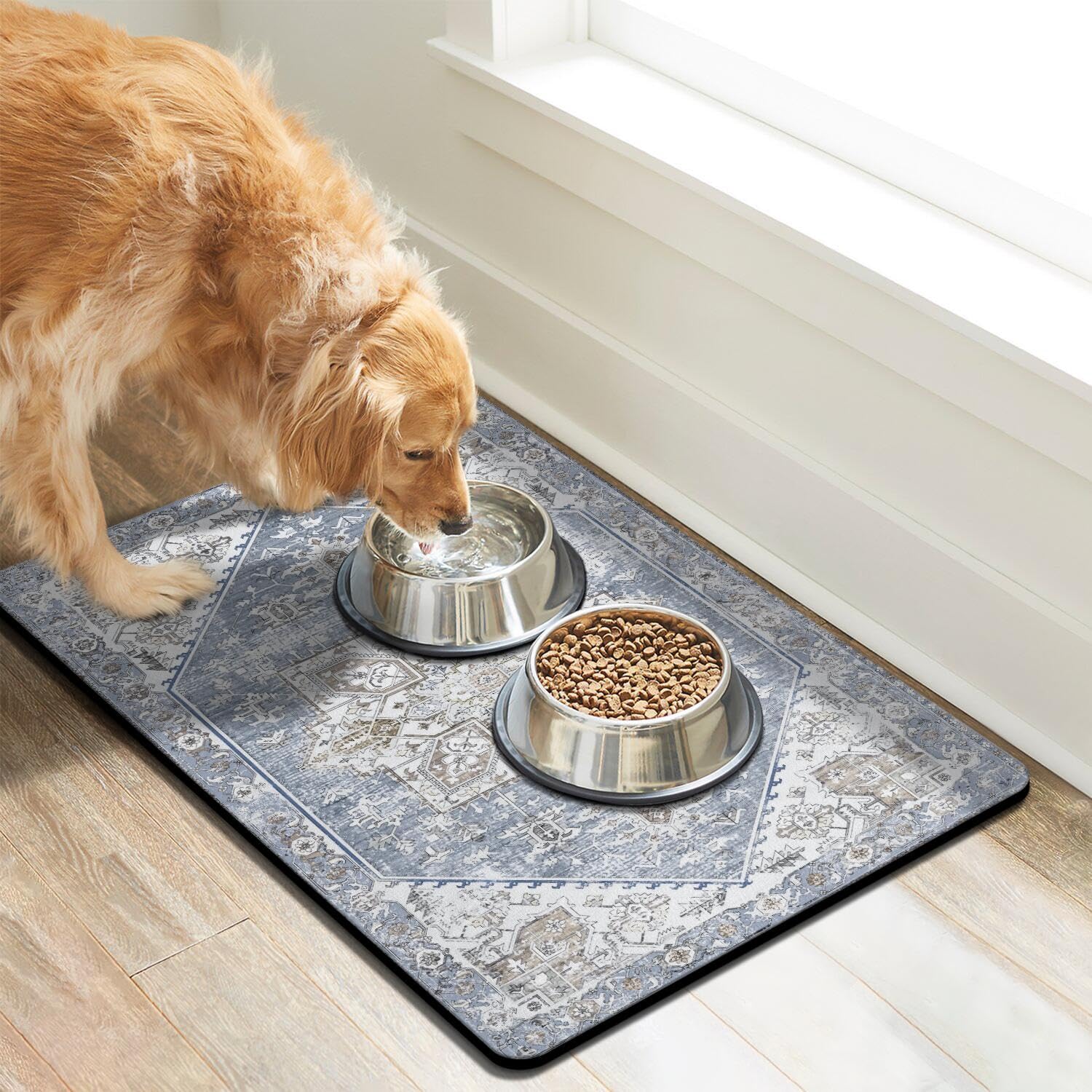 Cuslnox tapis alimentaire antidérapant; reste en place pour éviter les déplacements du bol.