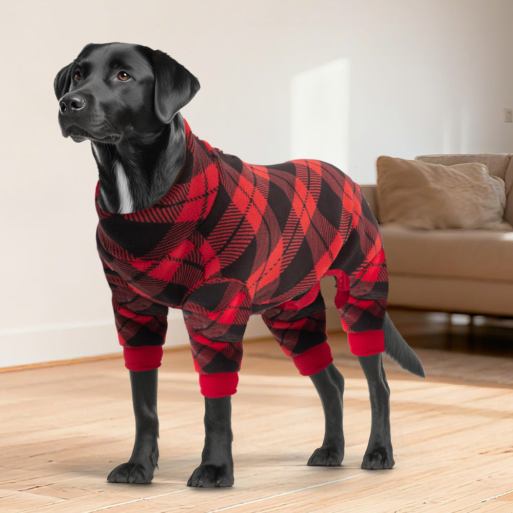 Détail du tissu polaire épais du pyjama pour chien cyeollo, chaleur douce.