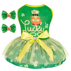 Robe Saint-Patrick pour chien avec tulle et noeud papillon, élégant pour fête.