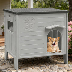 Cabane Deblue pour chien, vue extérieure, résistante et imperméable, adaptée à l'extérieur.