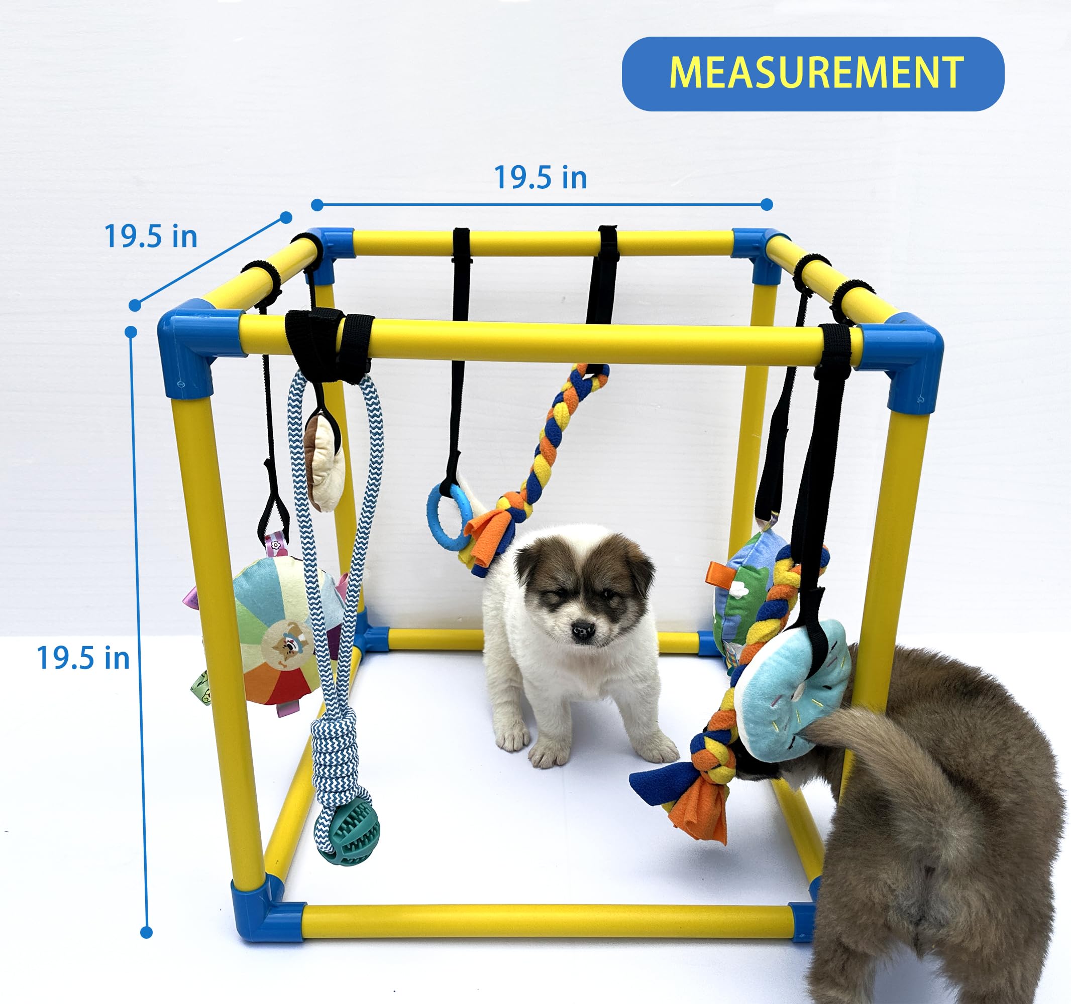 Dewonch Gym présente 2 peluches à cloche pour stimuler l'audition.