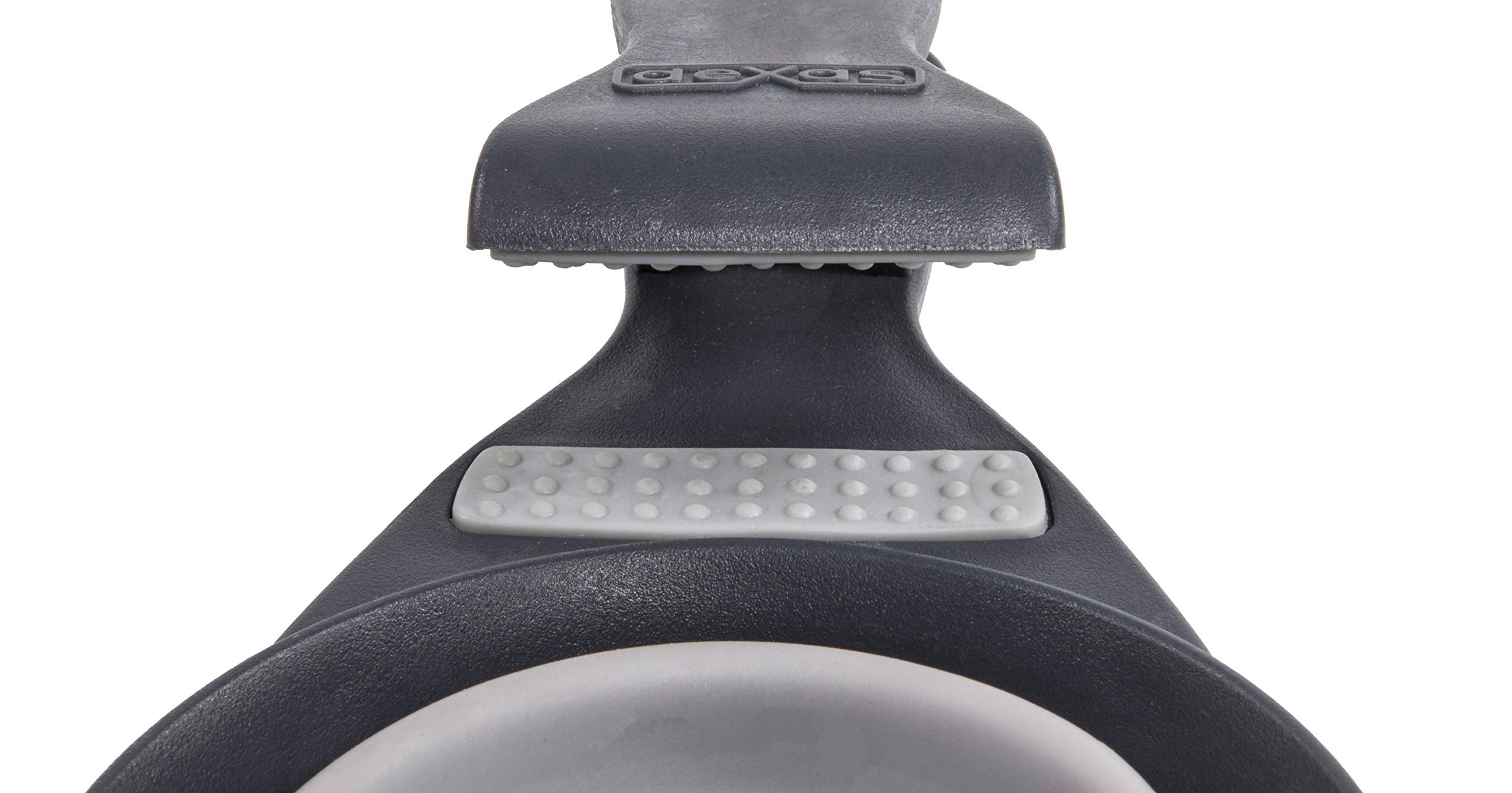 Dexas KlipScoop plié pour un rangement compact lors de voyage.