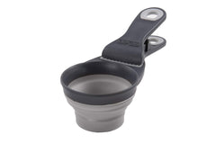 Dexas KlipScoop, ouverture et pliage faciles pour rangement compact.