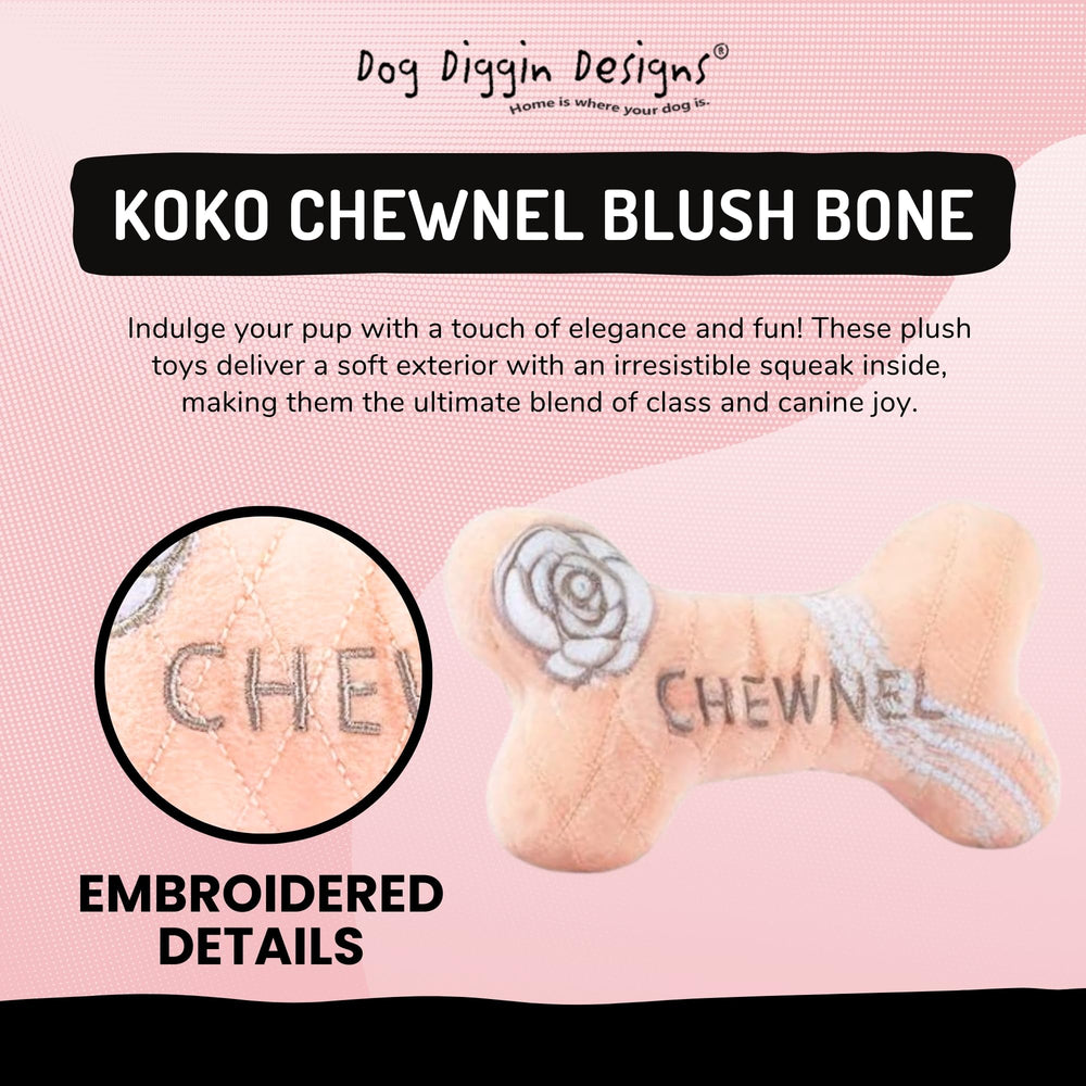 Dog Diggin Designs Os Peluche Luxe Parodie : texture douce et look chic pendant le jeu.