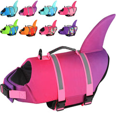 Doglay gilet sauvetage chien design-requin, visibilité accrue en activités nautiques.