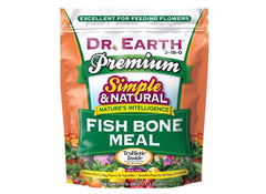 Dr Earth 722, poudre d'os de poisson, enrichit le sol pour des plantes saines.