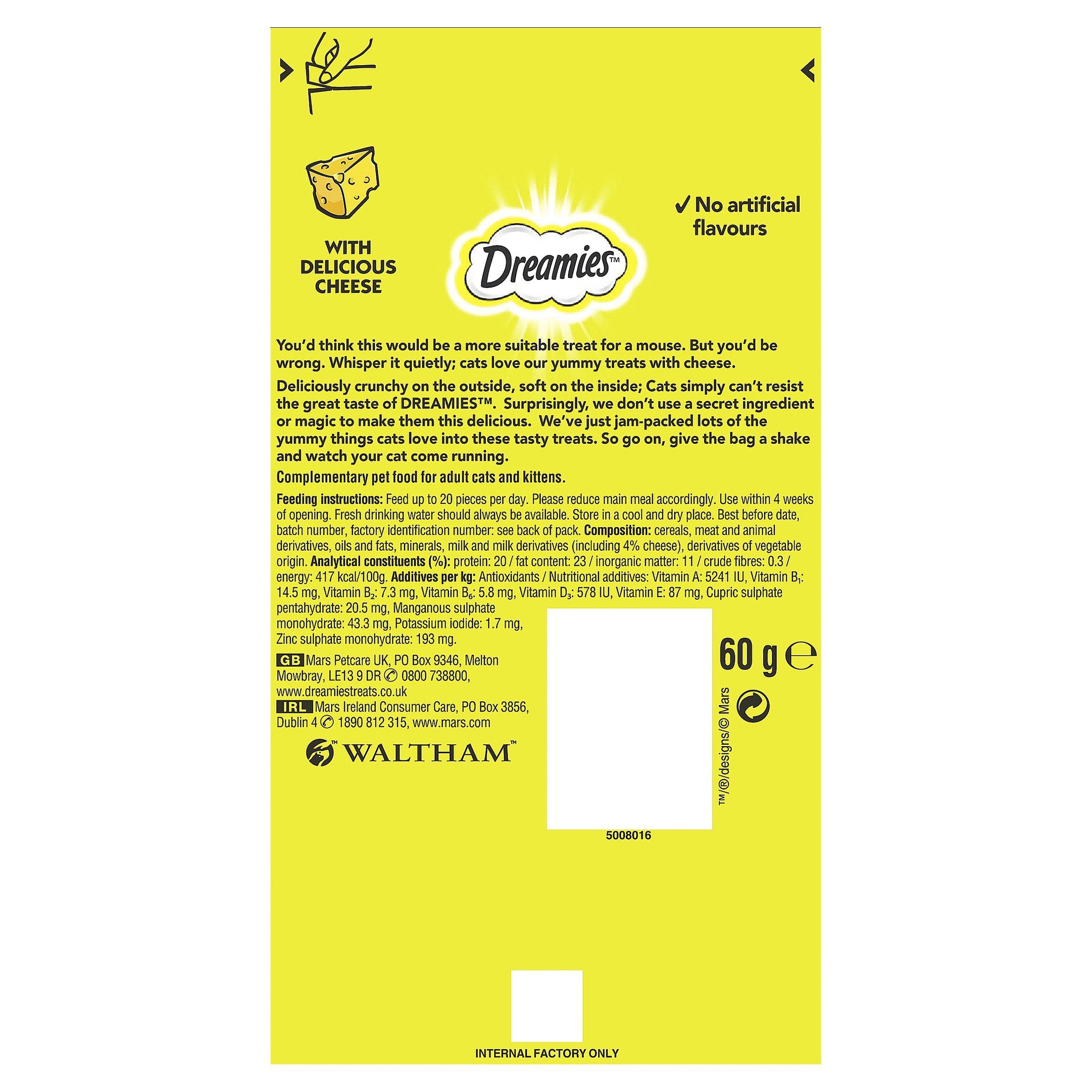 Dreamies chat deguste friandises fromage, moment de complicité avec votre compagnon felin.