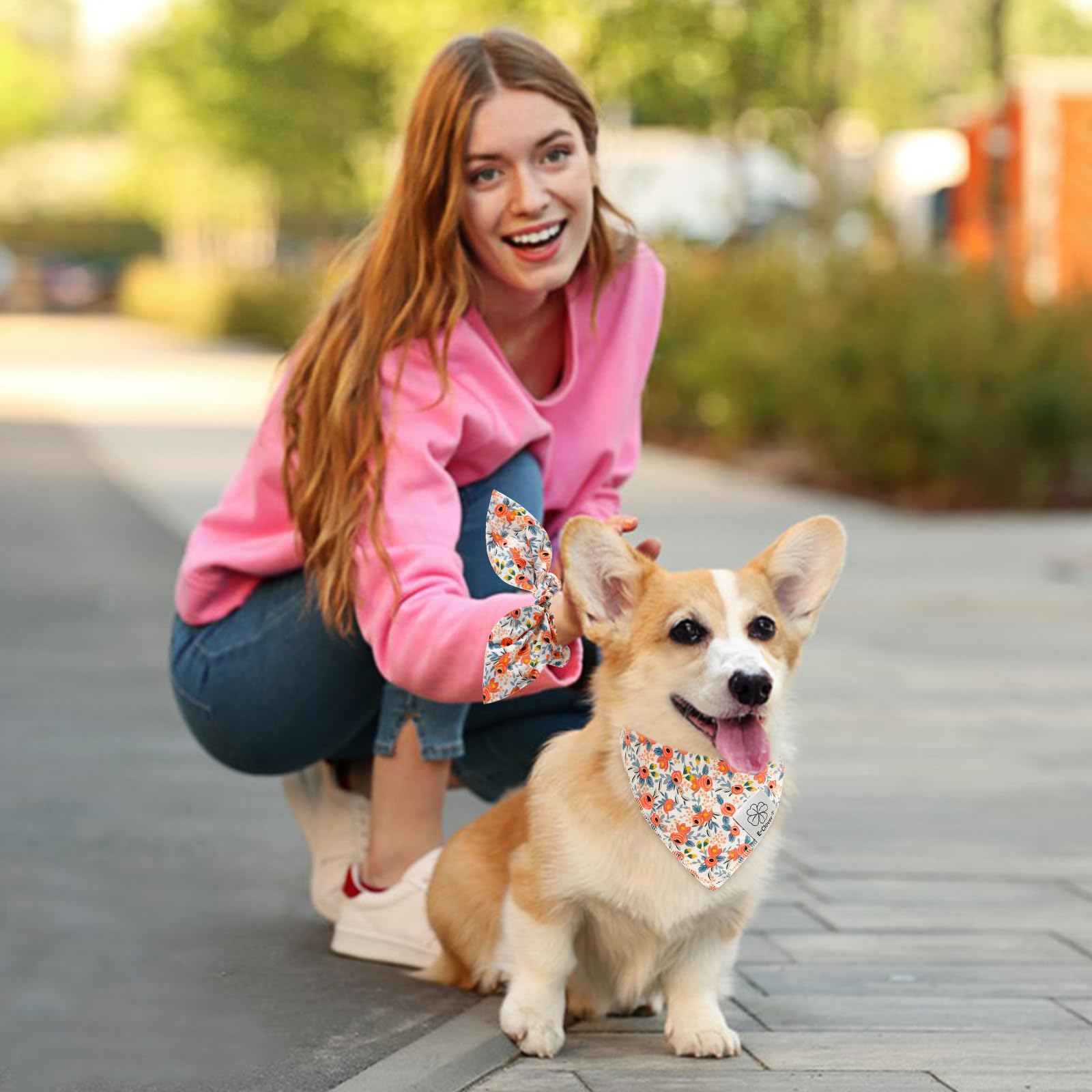 Bandana imprimé fleurs orange-jaune E-Clover – idéal pour les balades.