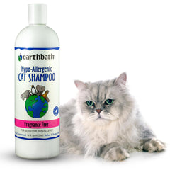 earthbath Shampoing chat sans parfum en flacon offre douceur et propreté.