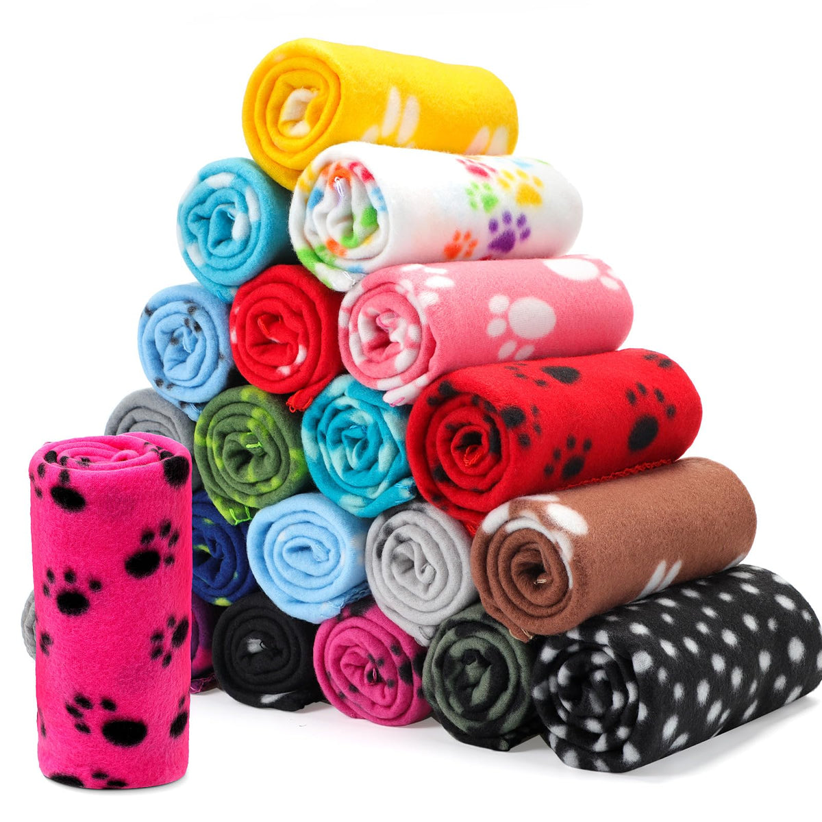 Couverture Eccliy pour chiot avec motif patte, confort et jeu sur canapé.