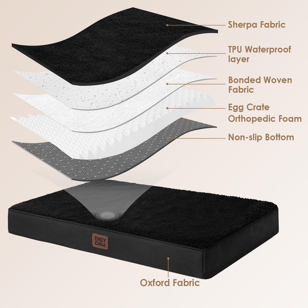 Surface sherpa douce sur le lit EHEYCIGA pour un repos moelleux.