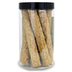 Texture croustillante des Apple & Oat Puff Sticks prête à mâcher.