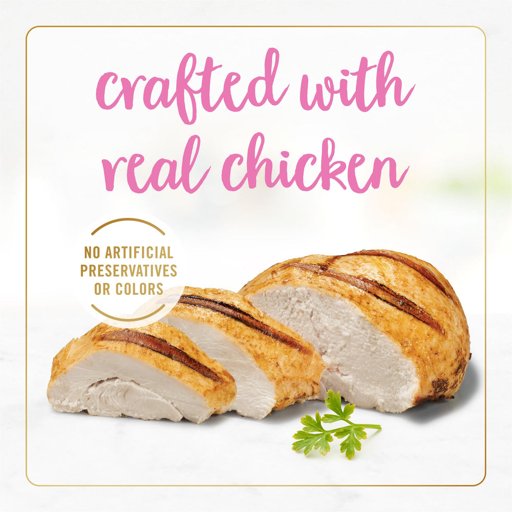 Fancy Feast poulet-en-sauce, repas humide apprécié par les chats.
