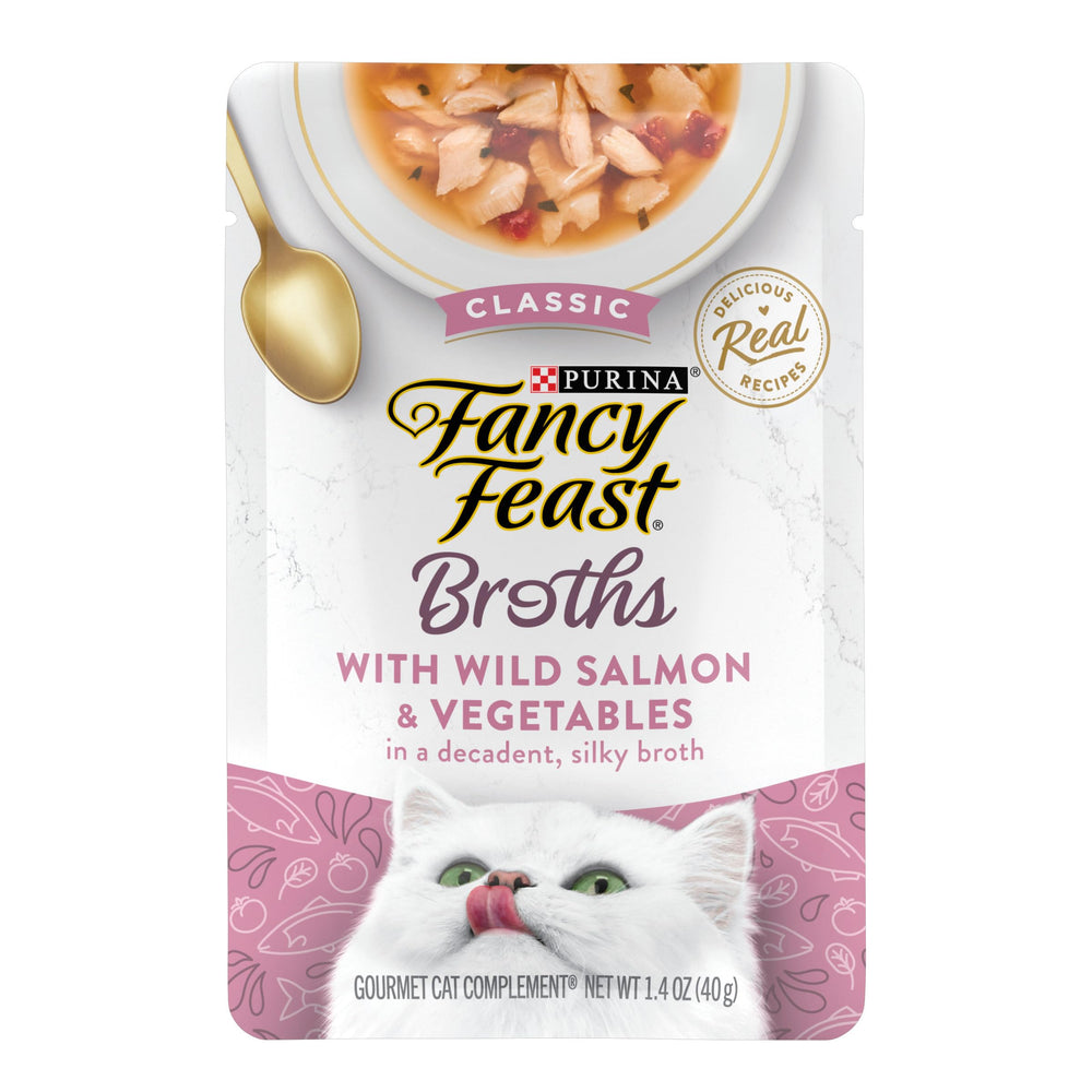 Fancy Feast bouillon classique au saumon sauvage et légumes, poche prête à servir.