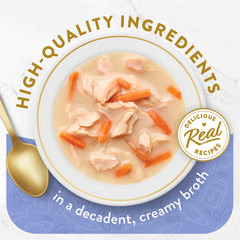 Fancy Feast Bouillon Crémeux Poisson Blanc offre une texture onctueuse pour enrichir les repas.