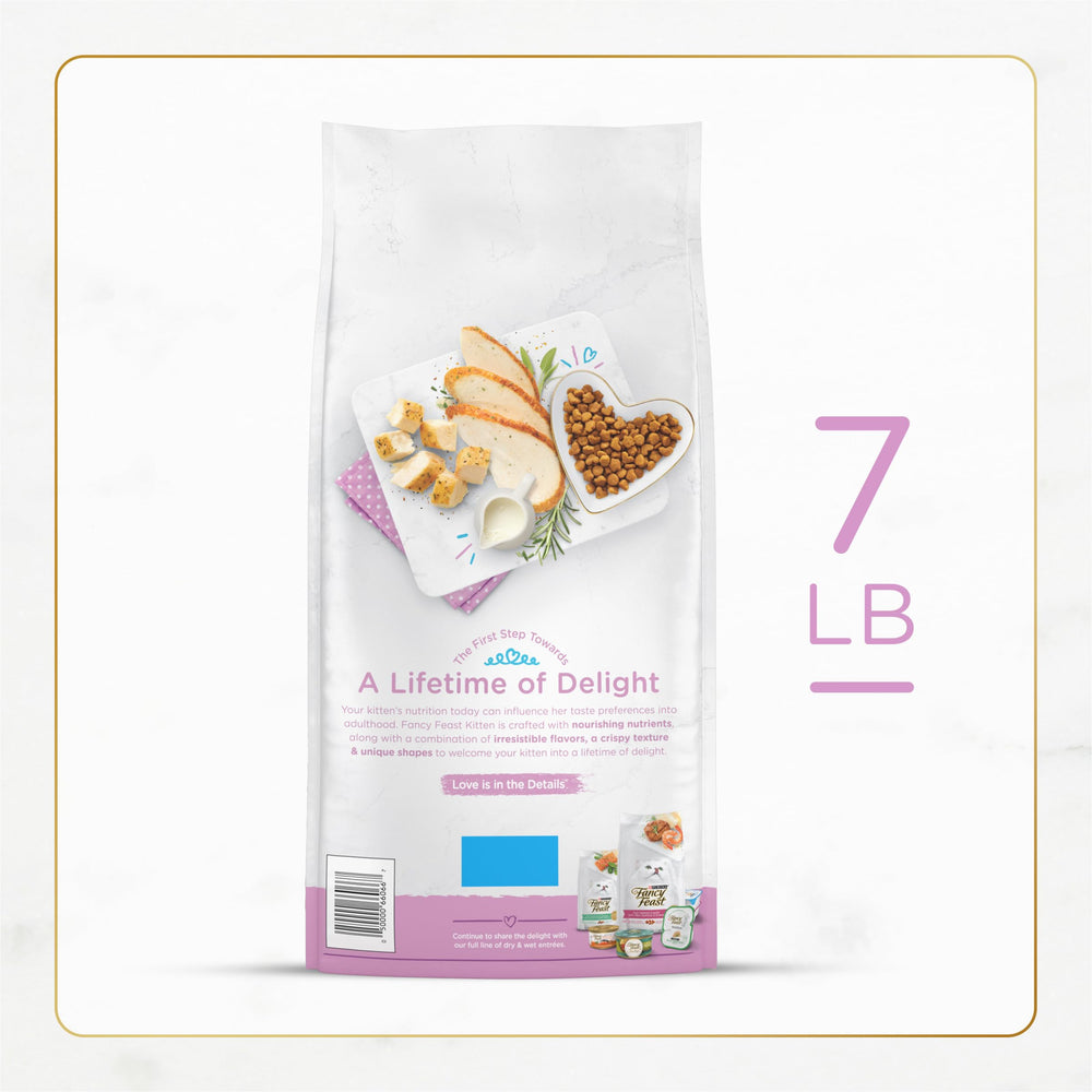 Fancy Feast chaton nutriments de haute qualité soutiennent une alimentation équilibrée.