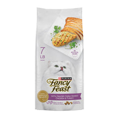 Fancy Feast croquettes sèches au poulet et à la dinde, texture croustillante appréciée par les chats.