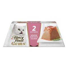 Fancy Feast Gems Mousse Saumon avec halo de sauce savoureuse, prêt à servir.