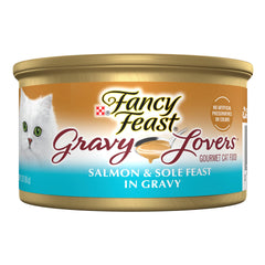 Fancy Feast Gravy Lovers Saumon et Dorade, boîte 3oz ouverte, arôme appétissant pour repas gourmet.