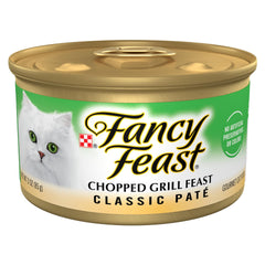 Boîte Fancy Feast Grill Feast Pâté 3oz prête à être dégustée par votre chat.