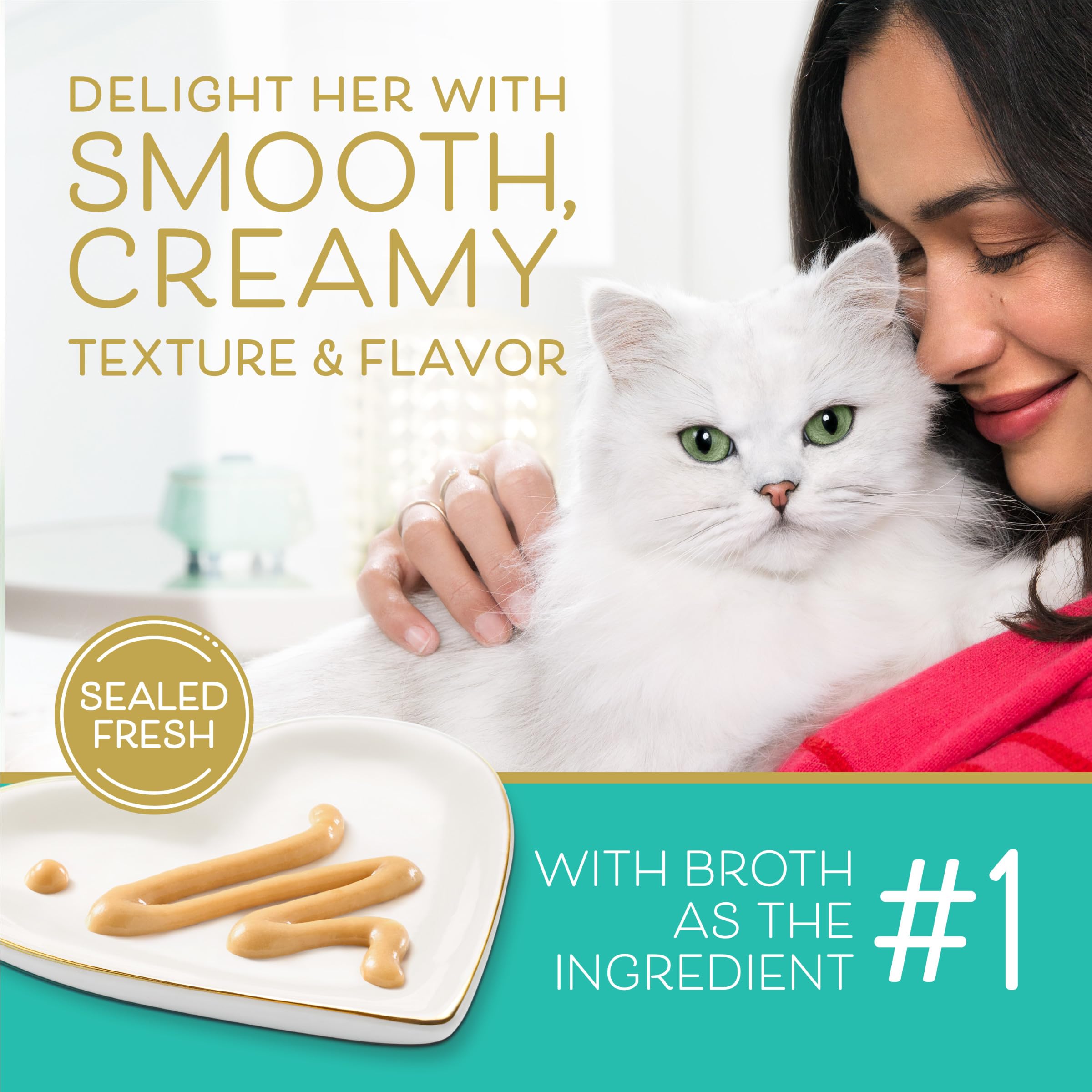 Fancy Feast purée crèmeuse au thon naturel, texture lisse et appétissante.