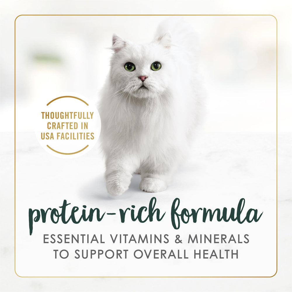 Fancy Feast Senior Poulet en jus Mince: emballage pratique pour les repas quotidiens.