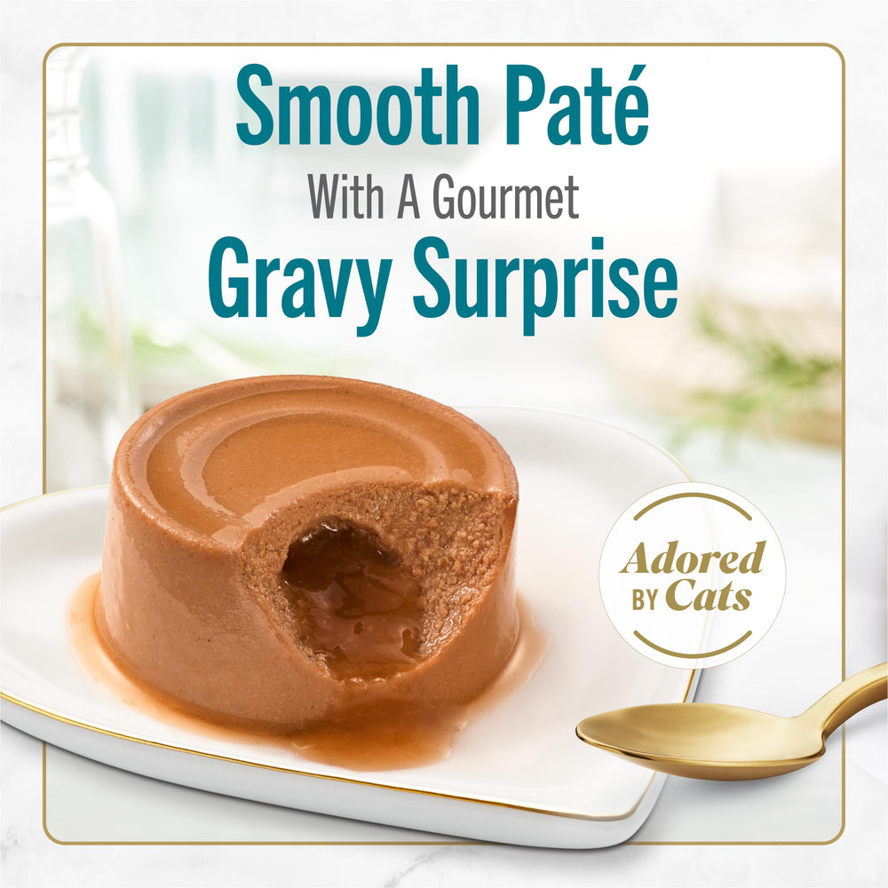 Fancy Feast Savory Centers texture duale thon-pate et sauce gourmet, stimulant l'appétit.