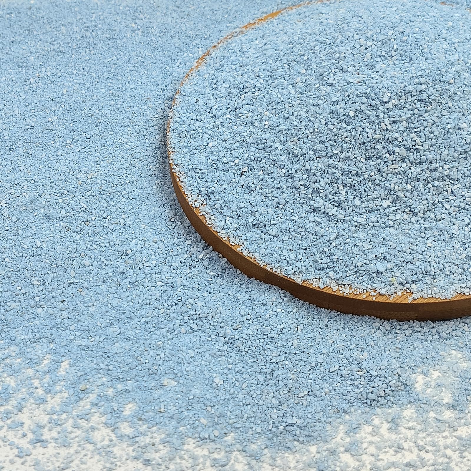 Sable bleu Fantian pour aquarium, aspect net et sans danger pour poissons.