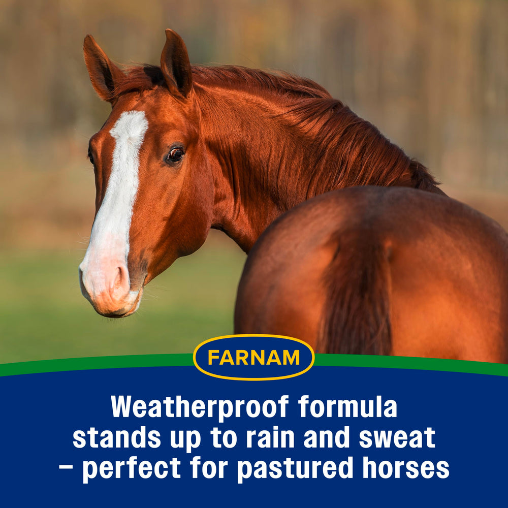 Farnam Equi-Spot formule résistante à la sueur et aux intempéries.