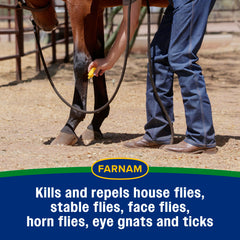 Farnam Equi-Spot protège le cheval contre les mouches du visage.