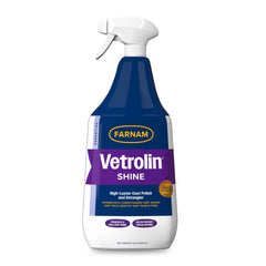 Farnam Vetrolin Shine sur le poil du cheval pour une brillance durable.