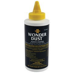 Poudre Wonder Dust Farnam appliquée sur une plaie, aide à arrêter le saignement et à accélérer le séchage.