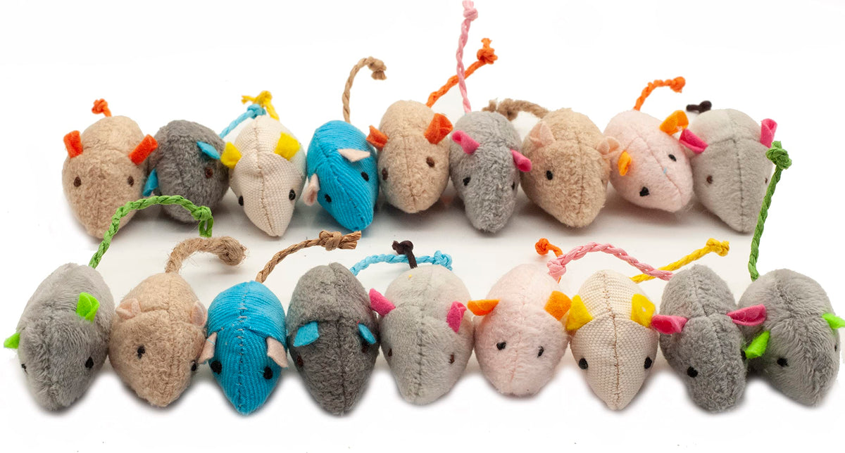 Souris peluche Fashion's Talk avec herbe à chat, idéal pour intérieur.