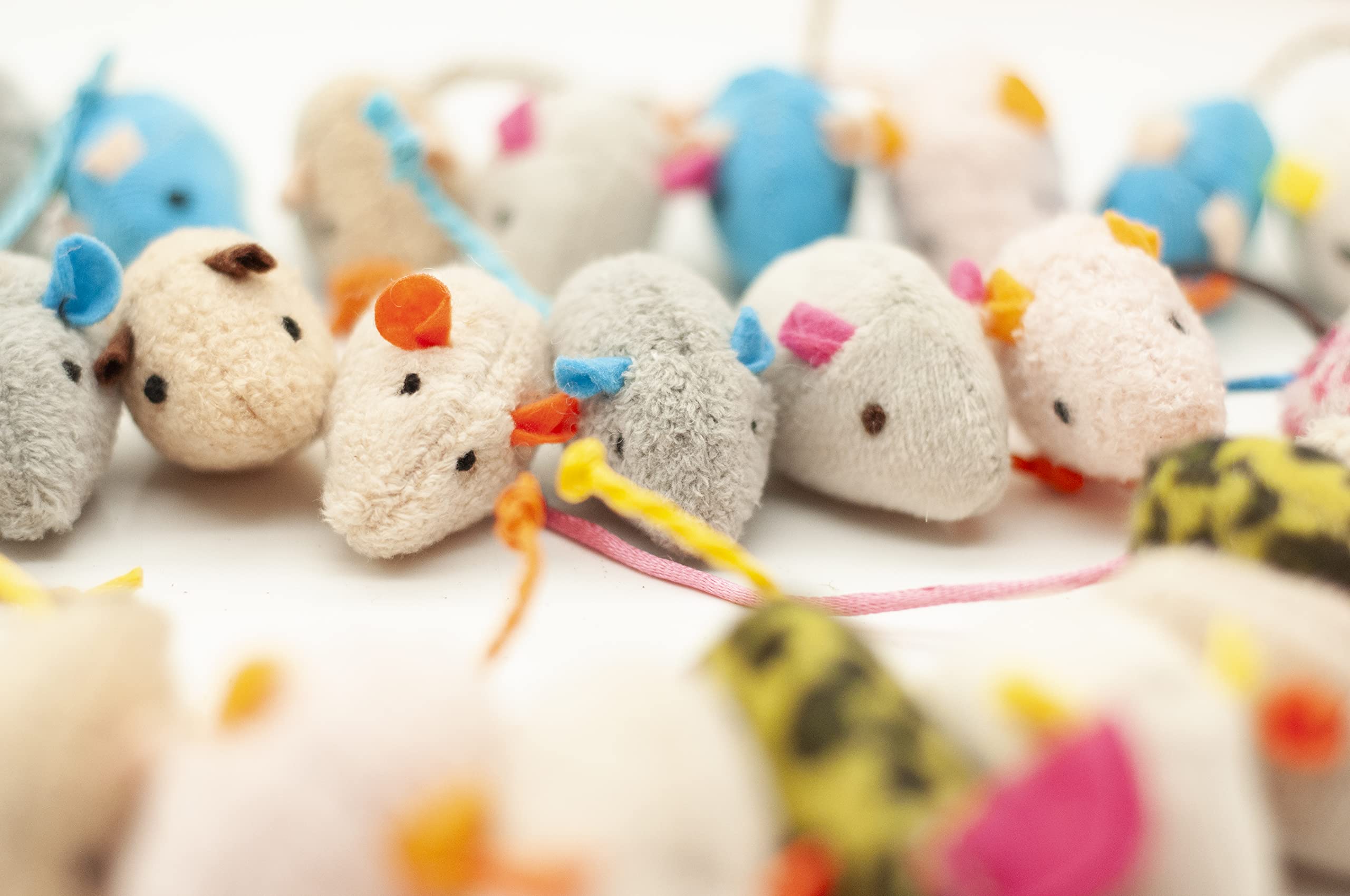 Fashion's Talk Souris peluche, jeu indépendant pour chats actifs.