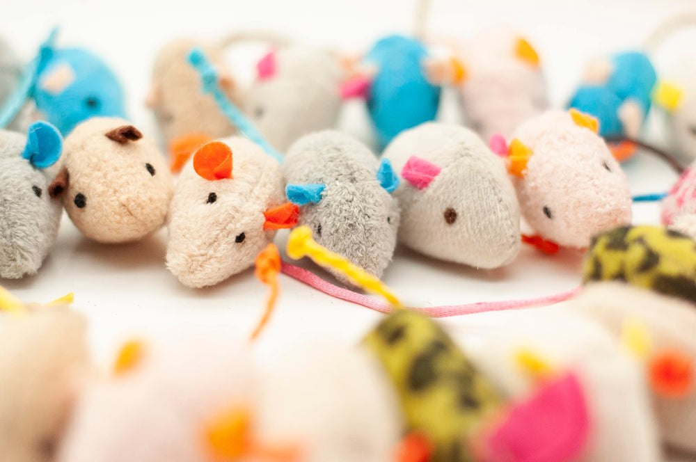 Fashion's Talk Souris peluche, jeu indépendant pour chats actifs.