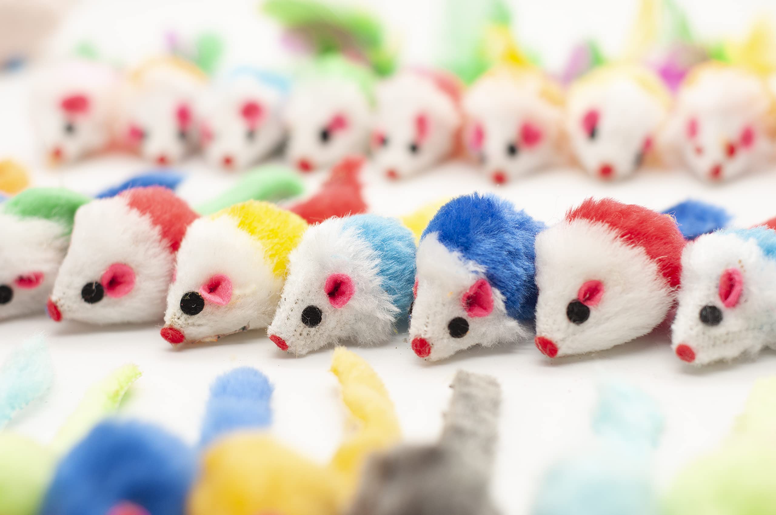 Fashion's Talk - Souris peluche ludique intérieur: idéal pour jeux quotidiens.